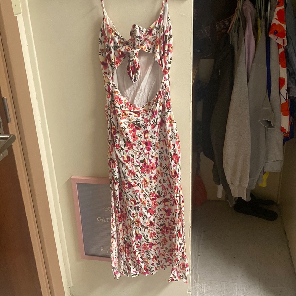 Hello Molly Midi white floral dress XS